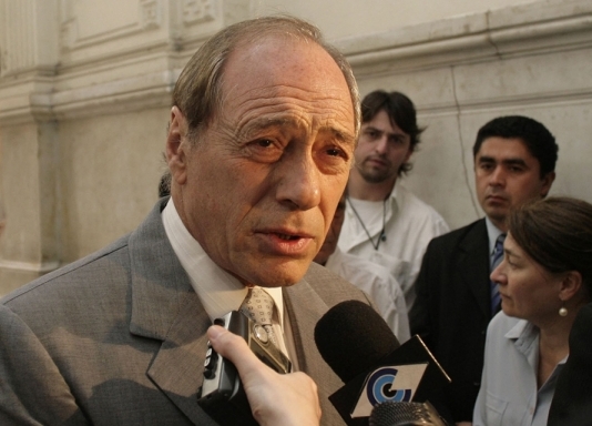 “La re-reelección es mala palabra”