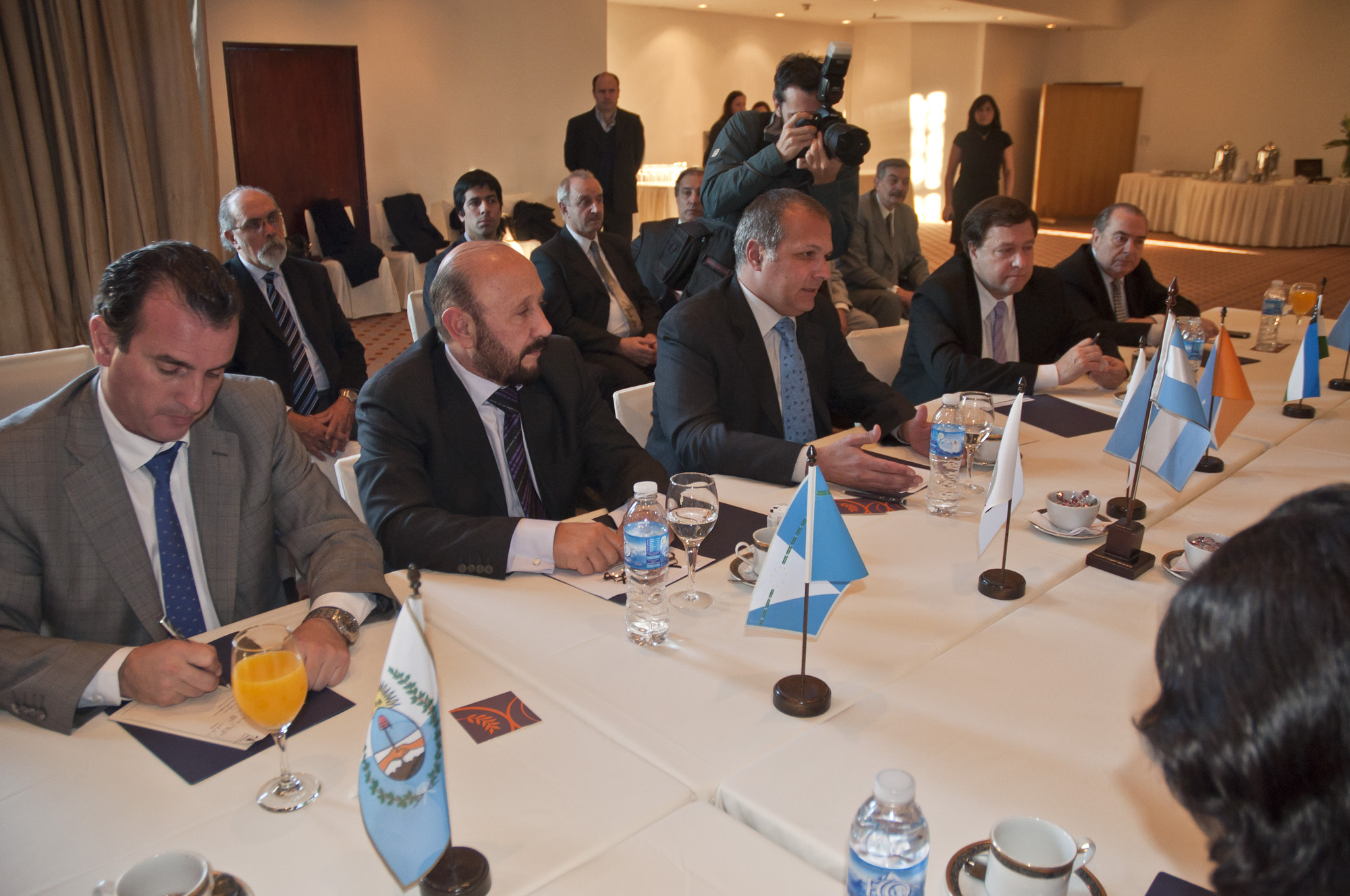 Buzzi presidió reunión de la OFEPHI en Buenos Aires