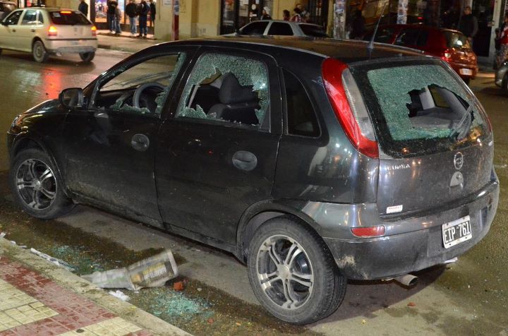 Policías heridos y saqueos en los festejos de River