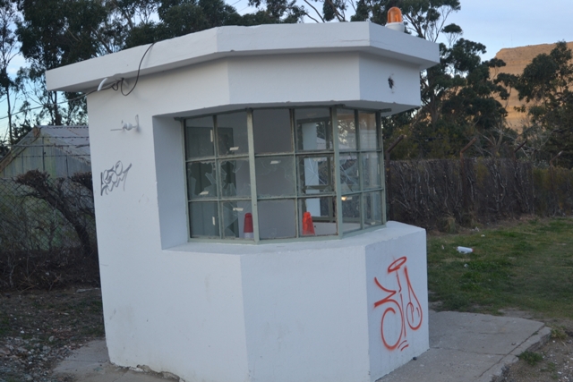 Otra vez atacaron el puesto de tránsito de km. 3