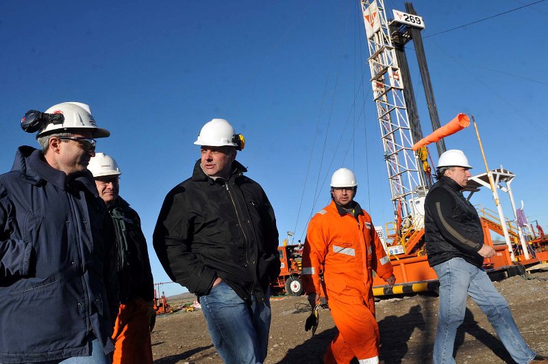 Buzzi va a fondo en el conflicto de Cerro Dragón