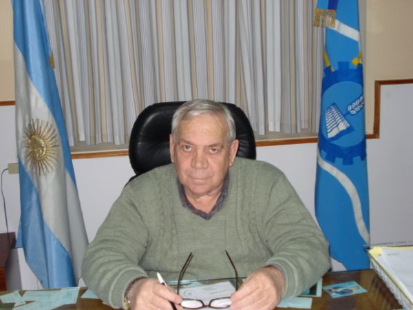 Condenan con 2 años de prisión al ex intendente de Camarones