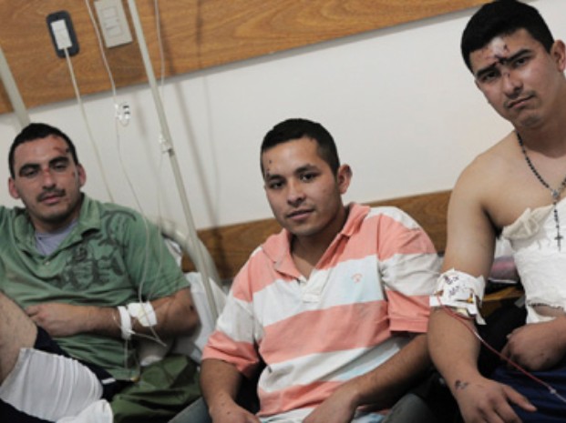 «Nos despertamos con el choque y eran gritos, sangre, un desastre»