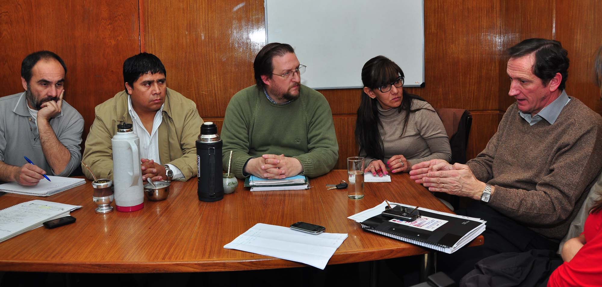 Educación y los gremios continúan con la negociación