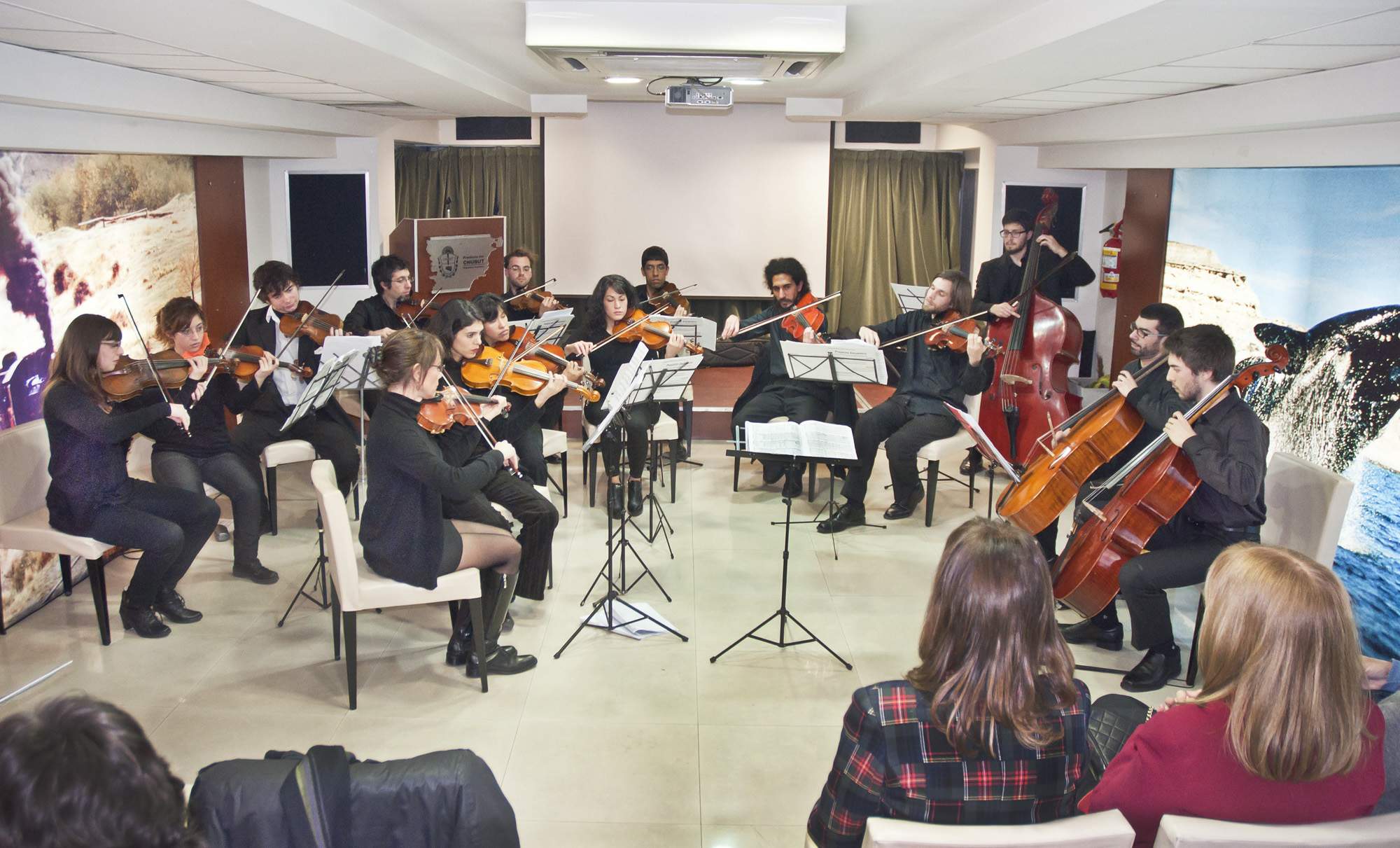 Músico comodorense se presentó junto a la Orquesta de Cámara Encuentro