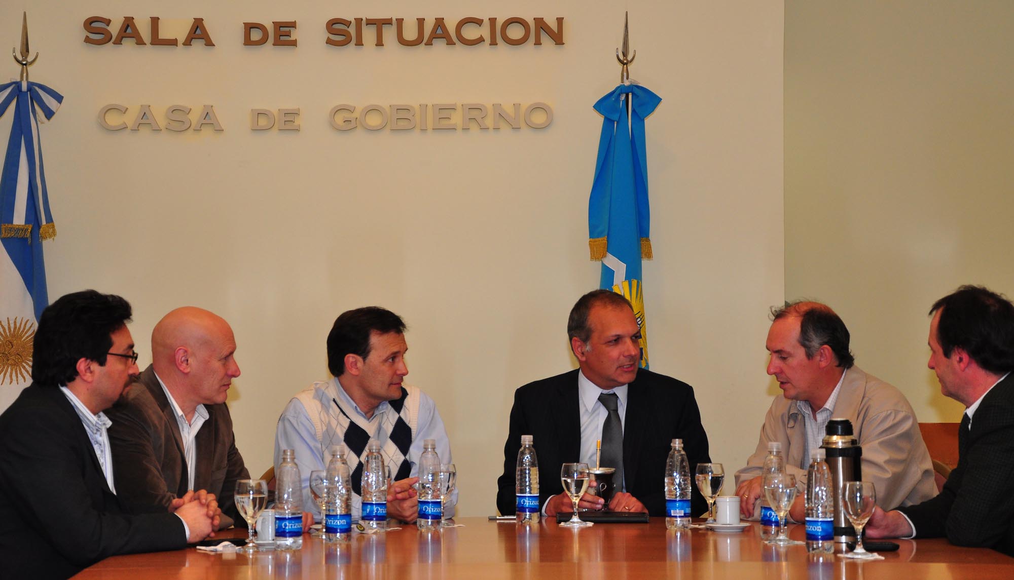 Buzzi mantuvo encuentro con intendentes cordilleranos