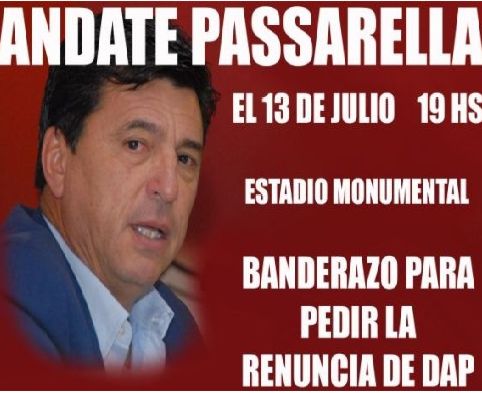 Hinchas de River organizan banderazo para echar al presidente