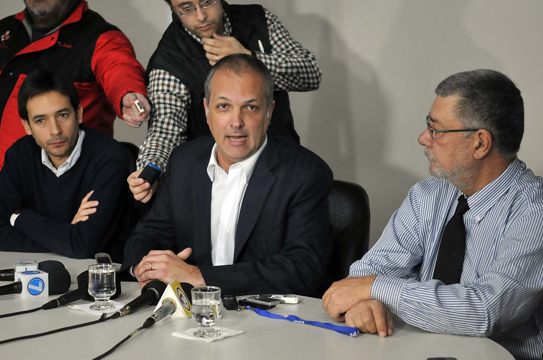 Buzzi dijo que  a PAE la van a controlar de cerca