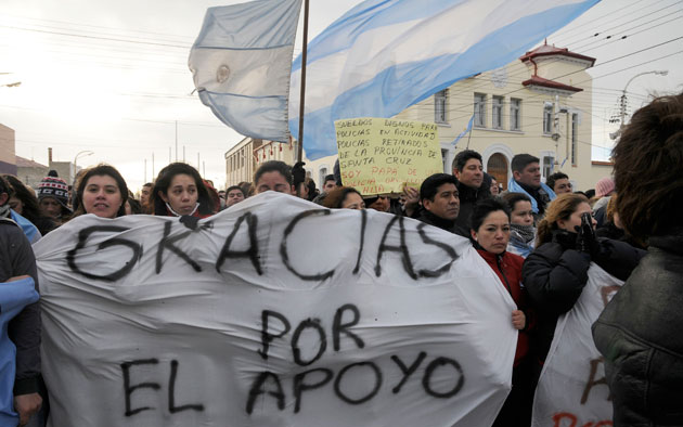 Santa Cruz: intendentes reconocen el atraso salarial, pero tienen reparos