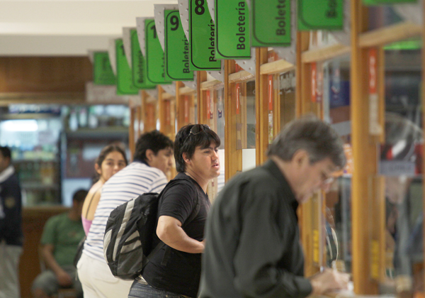 Rige el descuento del 40% en pasajes para estudiantes