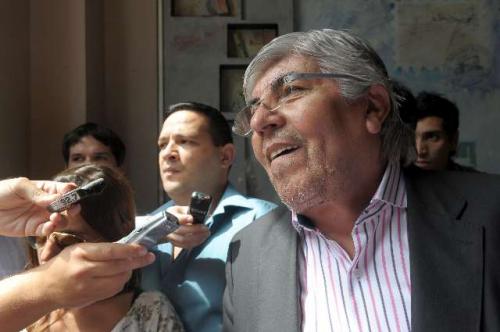 Scioli «sufre un claro golpe de Estado», dijo Hugo Moyano