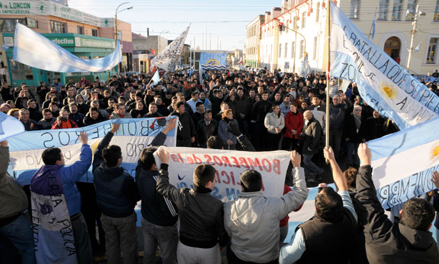 Santa Cruz: siguen las negociaciones con la policía