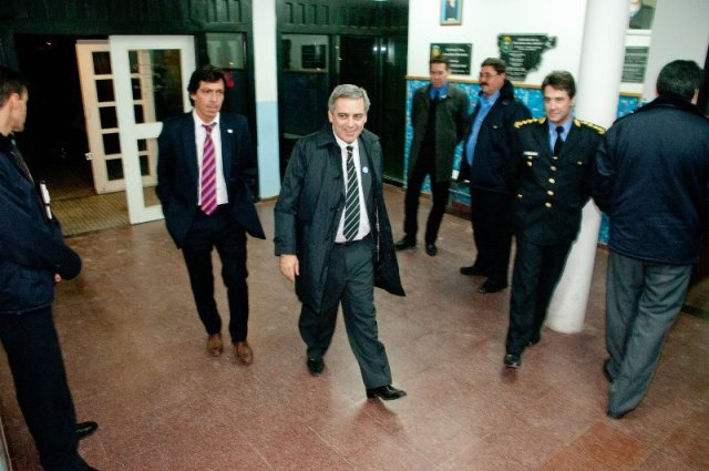 “No se puede destruir y reventar la caja de jubilaciones”, dijo Touriñán