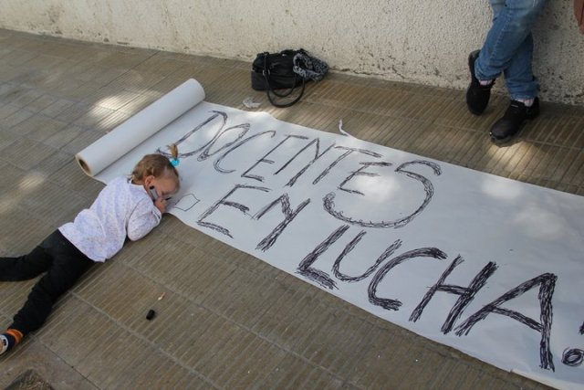 Docentes paran el 22 y 23 y piden 3600 pesos de básico