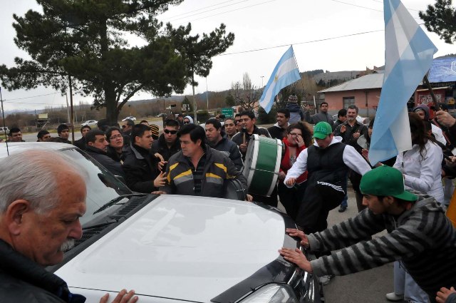 La intolerancia contamino los reclamos en Esquel