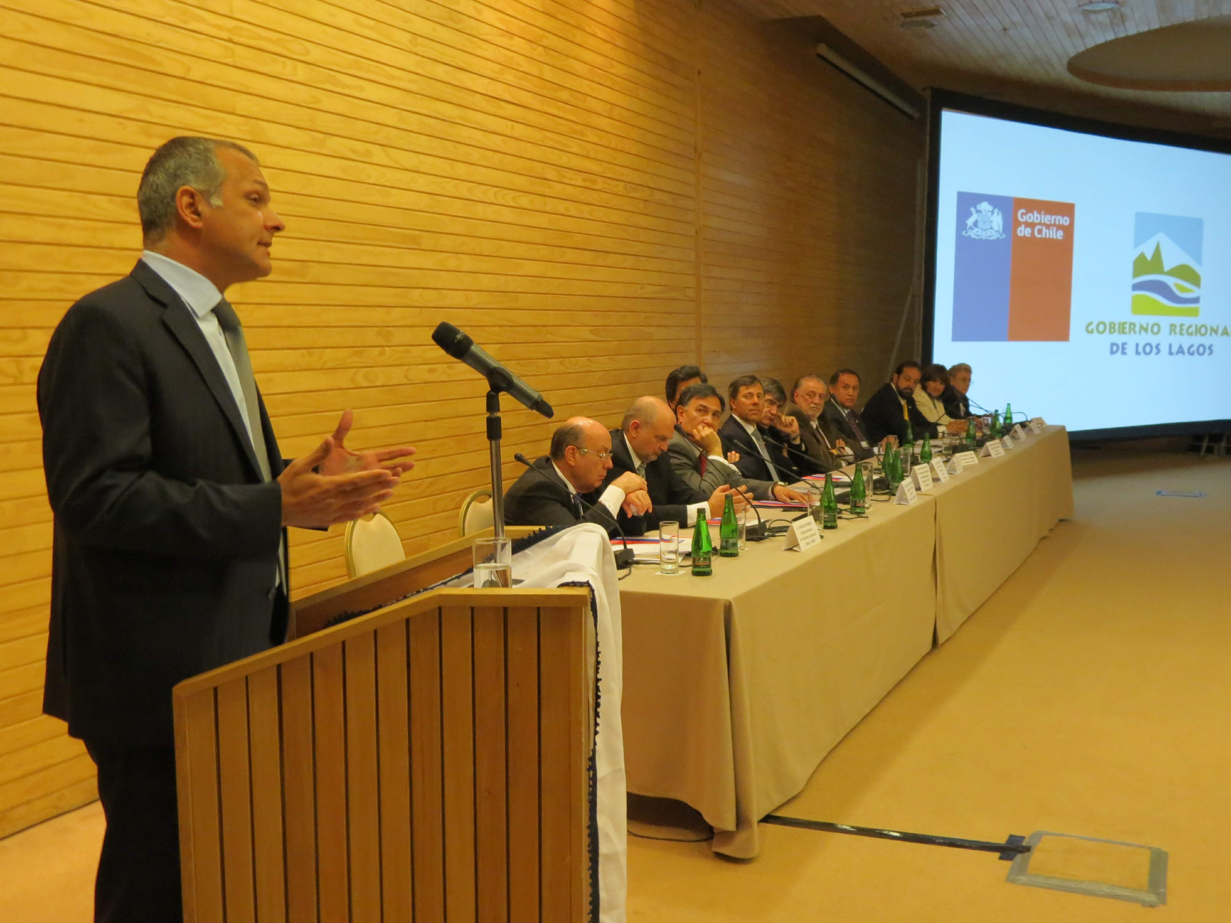 Buzzi destacó las relaciones fronterizas con Chile