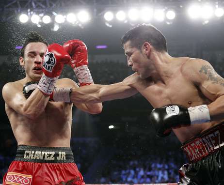 Martínez fue una ‘Maravilla’ y venció a Chávez Jr. en fallo unánime