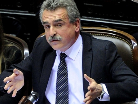 Rossi: «El FMI se caracteriza por la impertinencia de sus directores»