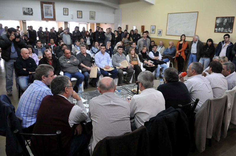 El PJ proclamó la unidad y el distrito único