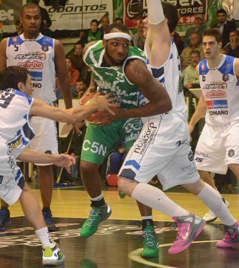 Gimnasia hilvanó su tercera derrota en serie