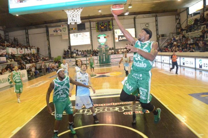 Gimnasia salió de perdedor con Estudiantes