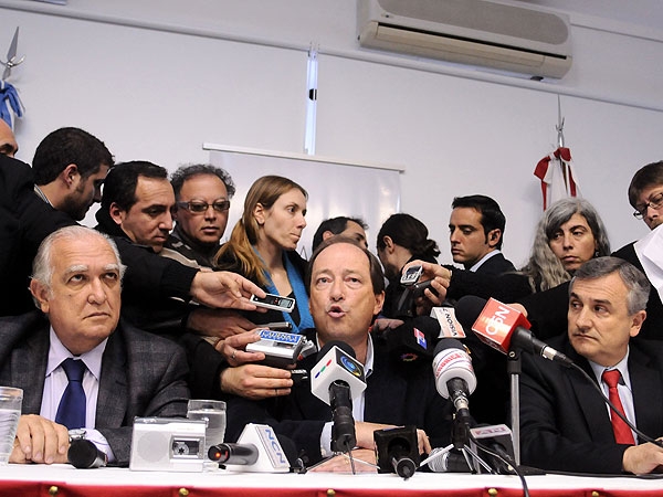 UCR convoca a Moyano, Iglesia y Mesa de Enlace por la re-reelección