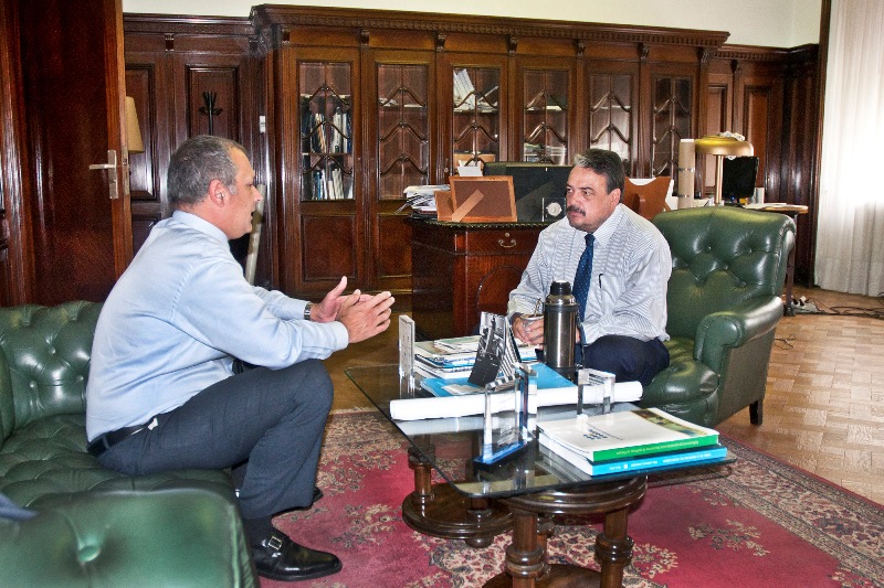 Buzzi gestionó el restablecimiento del programa Petróleo Plus