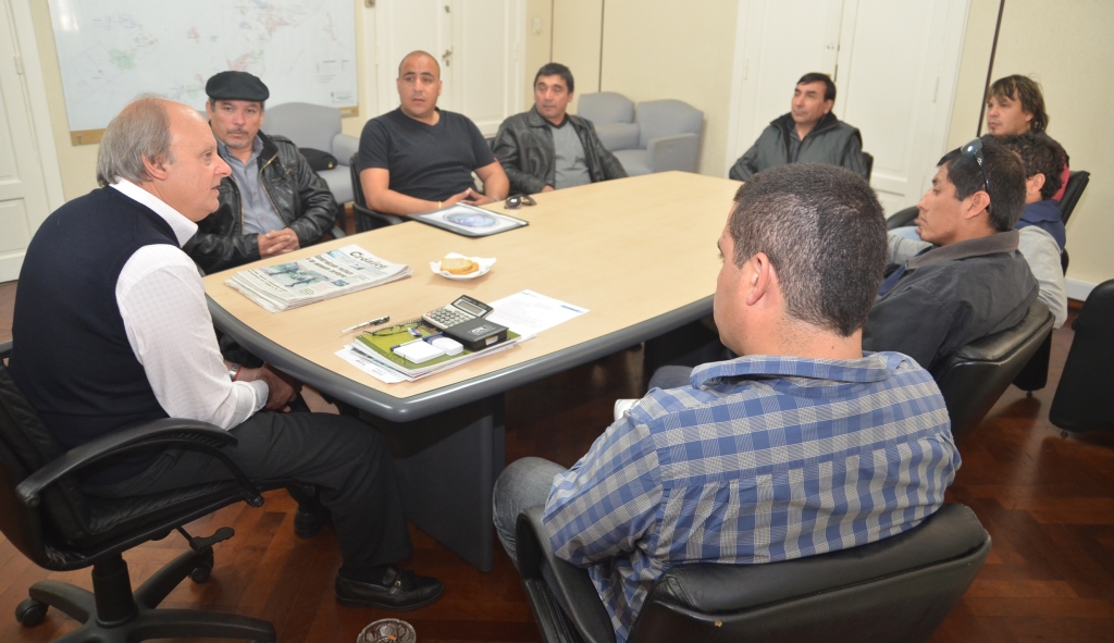 Di Pierro recibió a Painceira de petroleros jerárquicos