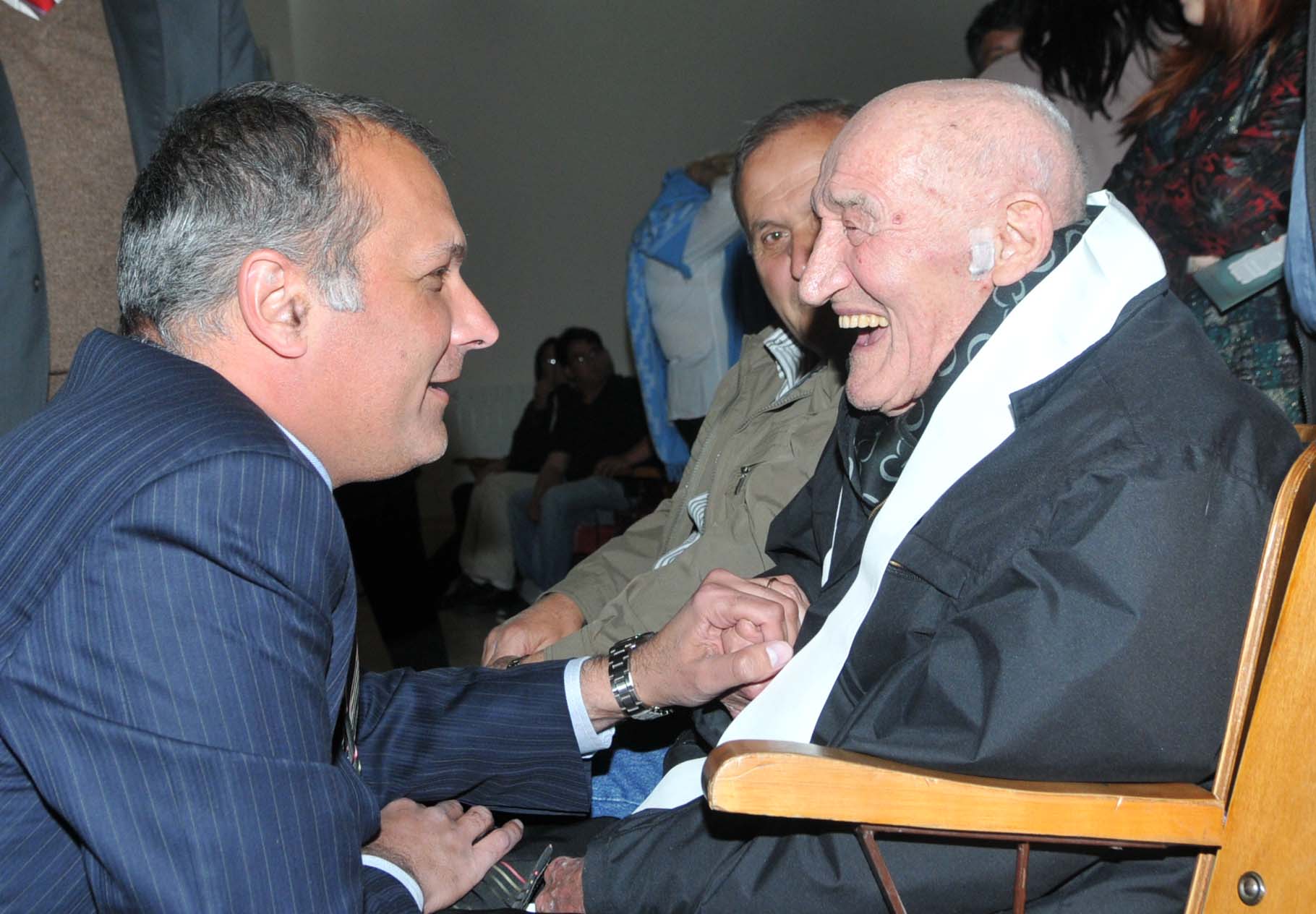 Sentido homenaje al Padre Corti