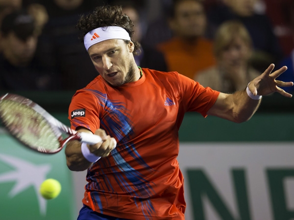 ‘Pico’ Mónaco ganó y avanza en Paris-Bercy