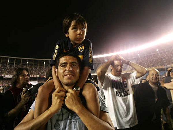 Riquelme abrió la puerta del regreso: «Si mi hijo quiere, vuelvo»
