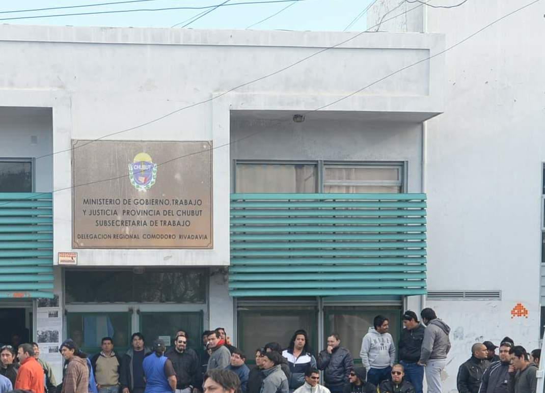 Jerárquicos acuerdan reincorporar trabajadores de Contreras Hnos.