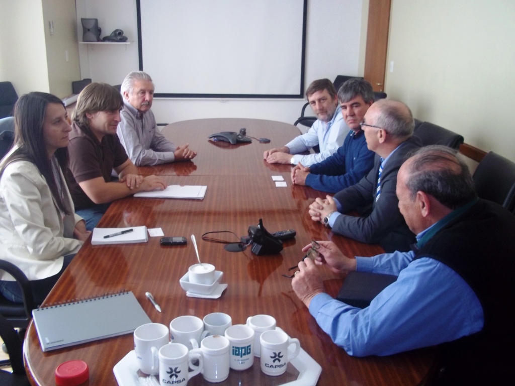 Buscan salidas a la crisis pesquera