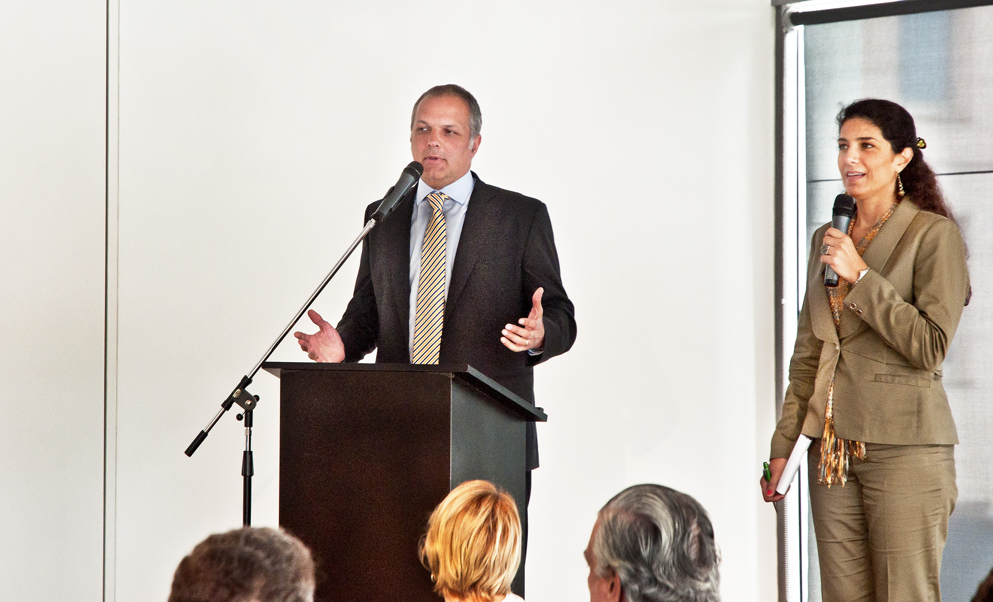 El Gobernador disertó en una reunión internacional