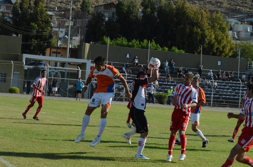 Jesús Molina consiguió un Milagroso empate para la CAI