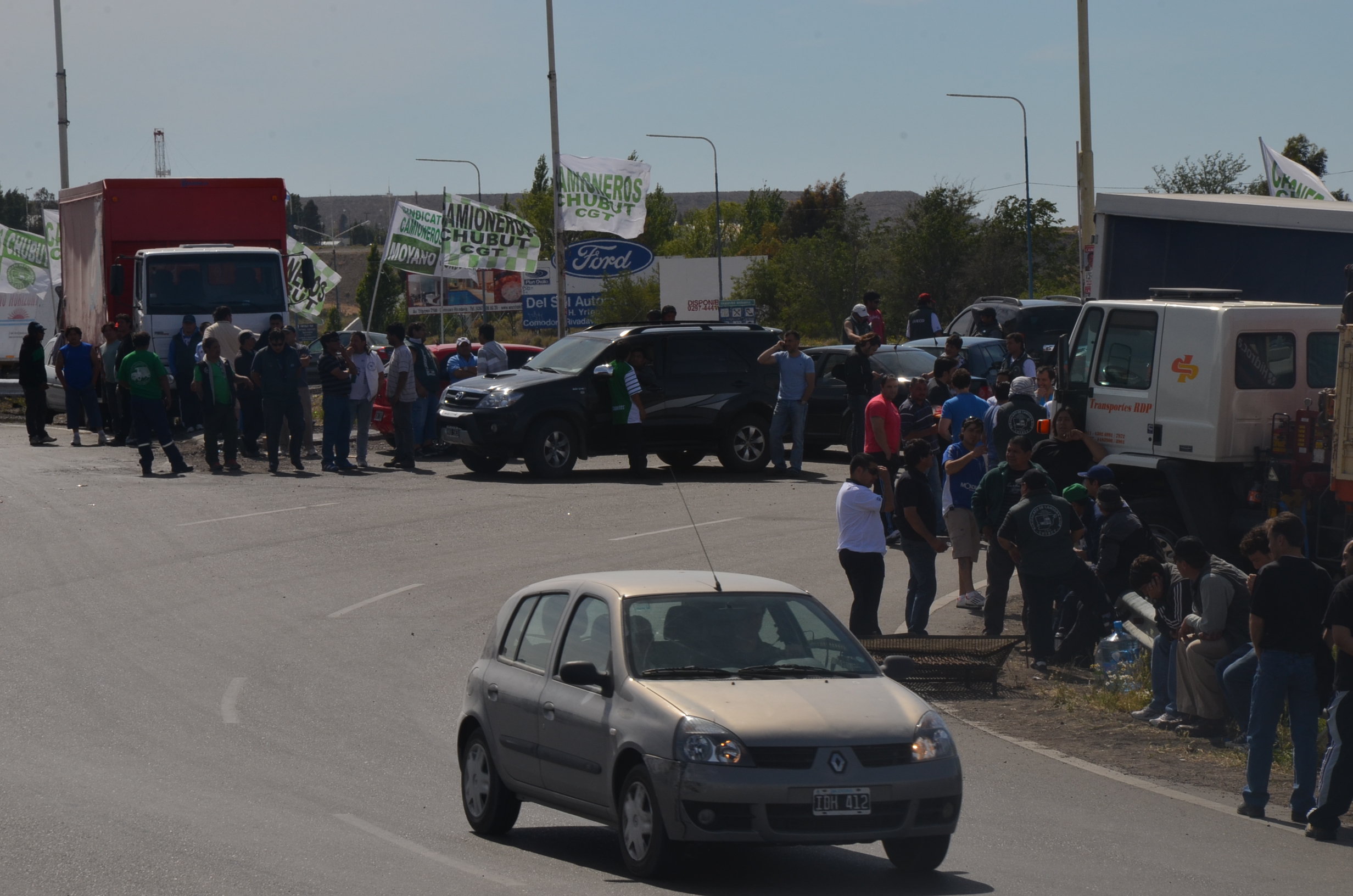 El paro incluyó movilizaciones en el centro y las rutas