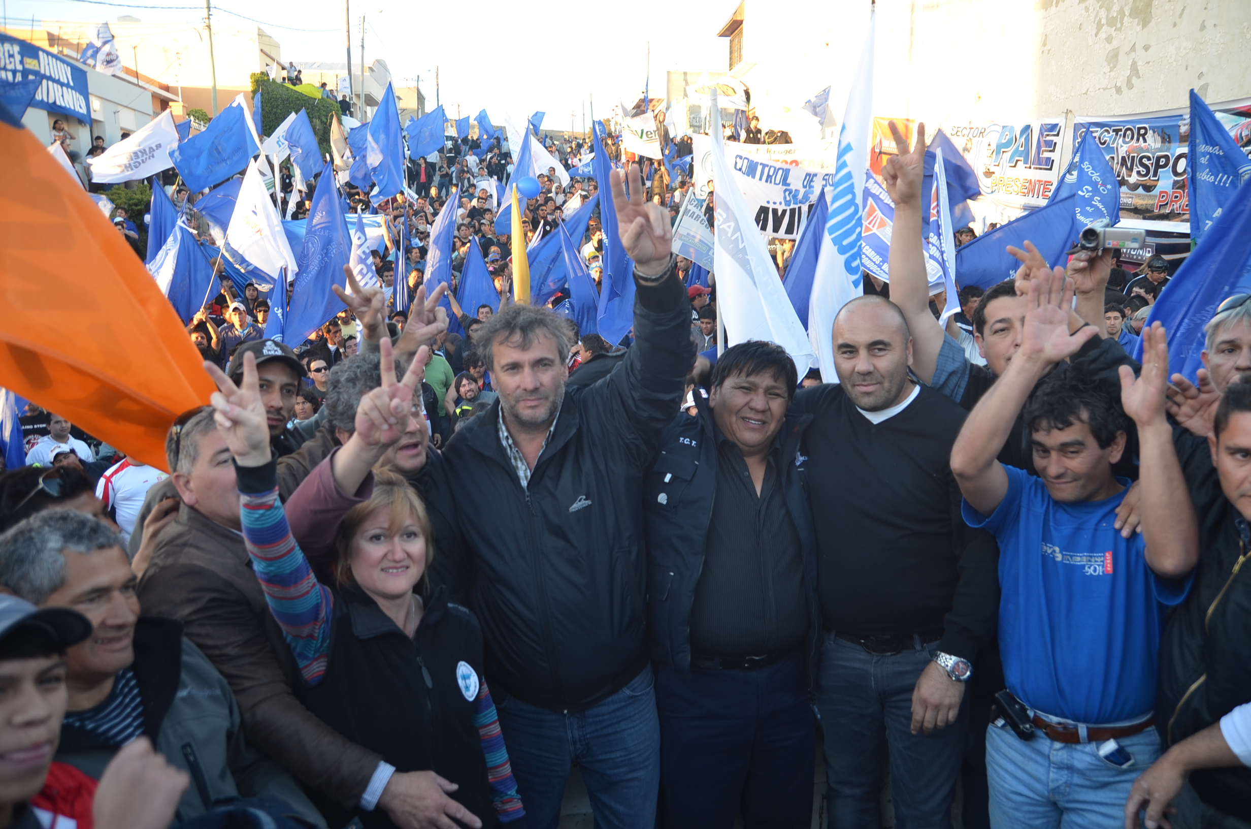 “Les vamos a llenar las urnas de votos”,  lanzó “Loma” Ávila