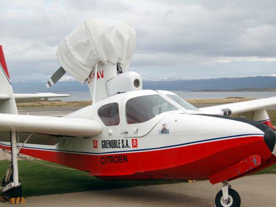Apareció con vida el piloto del avión perdido