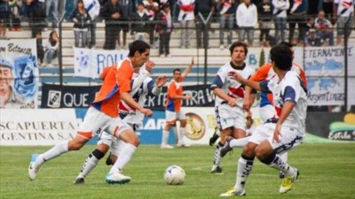 Un pésimo arbitraje privó a la CAI de seguir en la Copa Argentina