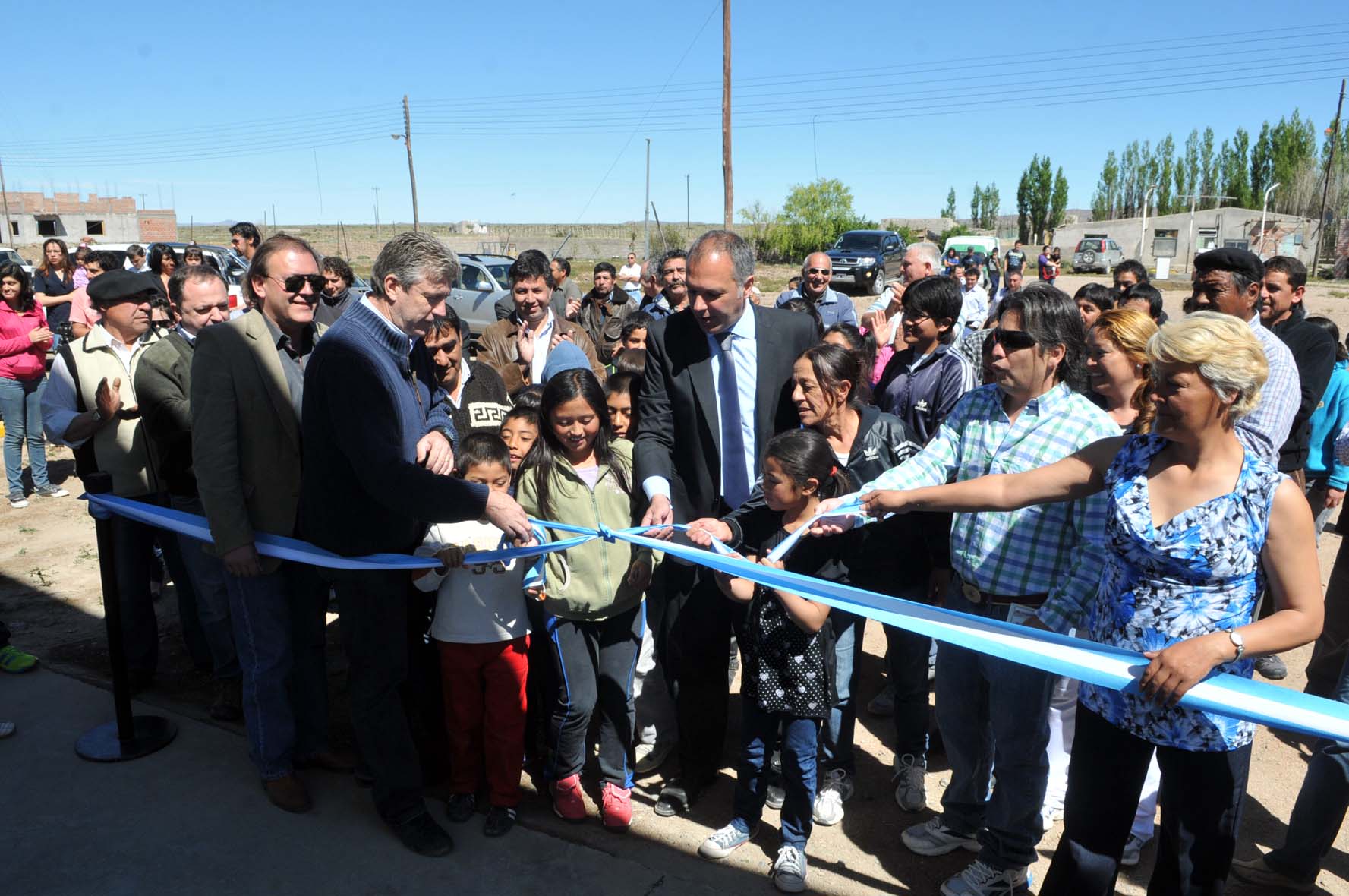 Buzzi instó en Gastre a generar desarrollo mediante los recursos naturales