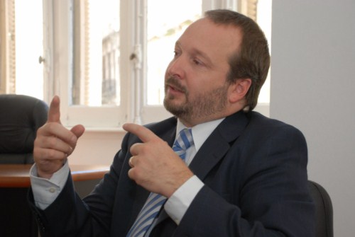 Sabbatella explicará “el día después del 7D”