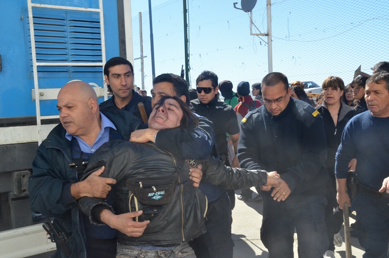 Di Pierro: «Tenemos un Comodoro Rivadavia violento y con un nivel cultural que asombra”