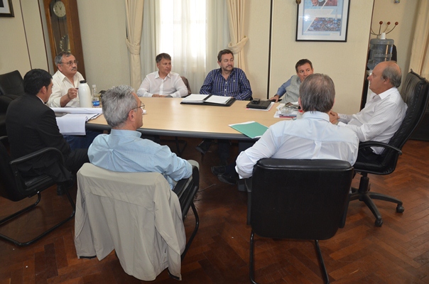 YPF cedería tierras para construir escuelas