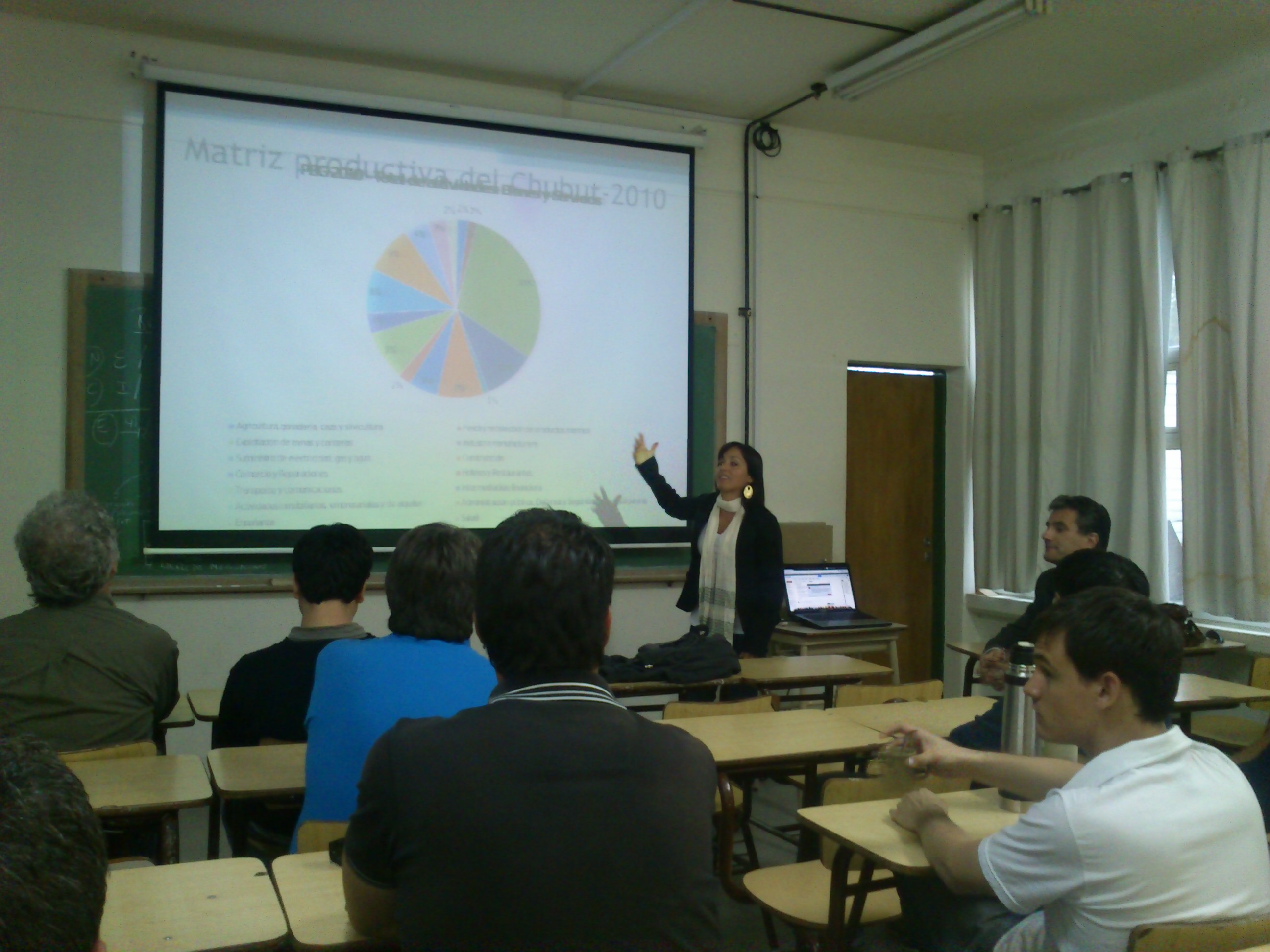 Provincia difunde programas para incorporar profesionales al mundo laboral