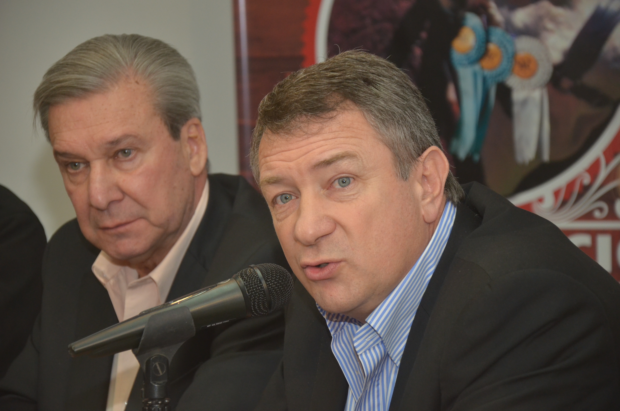 Yauhar se volvió a poner el traje del CEO de PAE