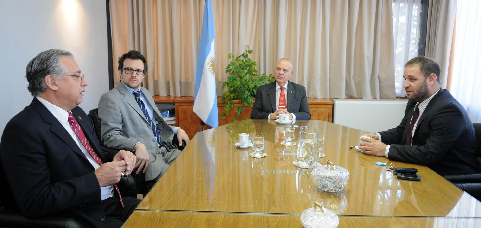 Avanza el trabajo entre el Gobierno y la Justicia