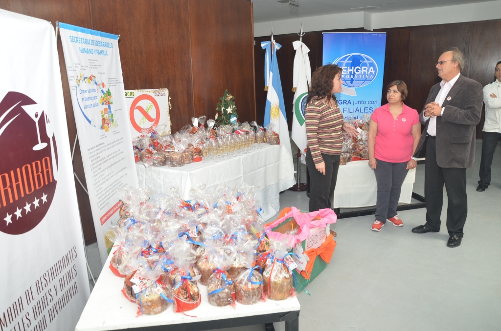 “Amasado Solidario”: entregaron mil panes dulces