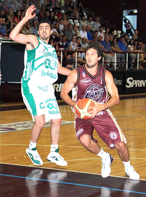 Gimnasia sigue perdiendo afuera y se hunde en la tabla