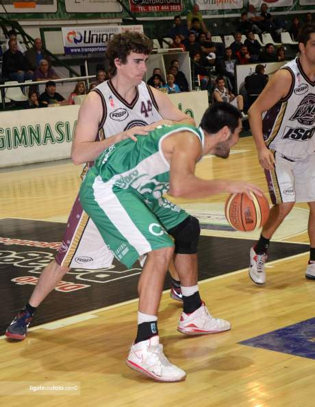 Gimnasia despertó y vapuleó al líder Lanús