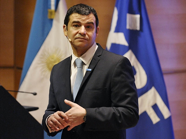 YPF abre la mayor colocación de deuda desde su reestatización